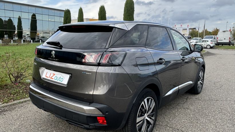 Aperçu du véhicule : HYBRID 225CH ALLURE E-EAT8