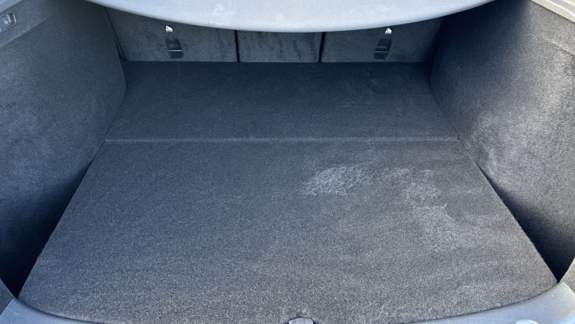 Aperçu du véhicule : LONG RANGE AWD