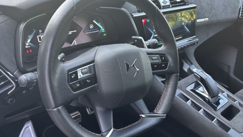 Aperçu du véhicule : E-TENSE 225CH PERFORMANCE LINE