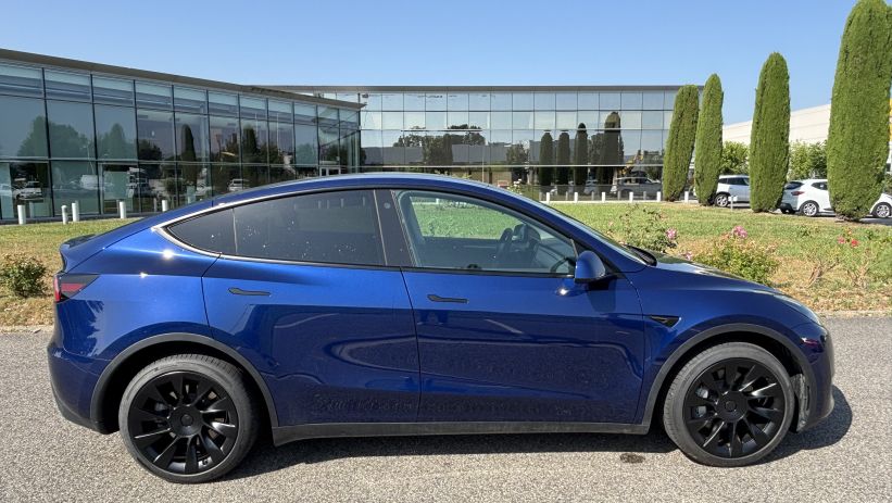 Aperçu du véhicule : LONG RANGE AWD