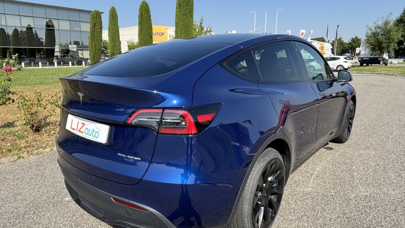 Aperçu du véhicule : LONG RANGE AWD