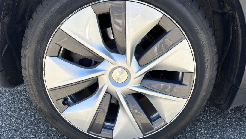 Aperçu du véhicule : LONG RANGE AWD