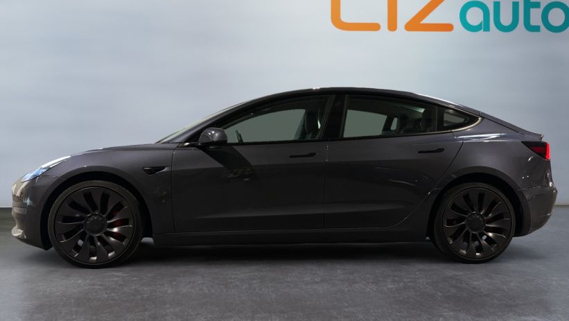 Aperçu du véhicule : PERFORMANCE PUP AWD UPGRADE MY22