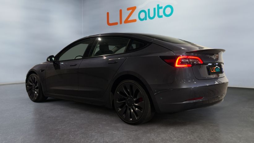 Aperçu du véhicule : PERFORMANCE PUP AWD UPGRADE MY22