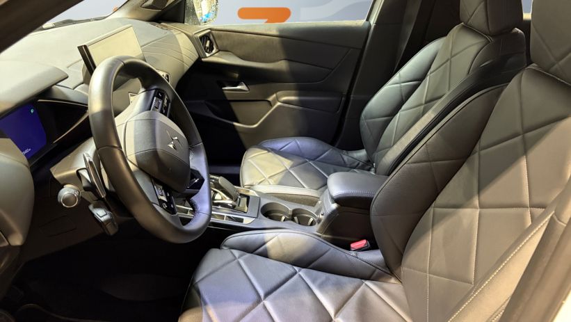 Aperçu du véhicule : PURETECH 155CH RIVOLI AUTOMATIQUE