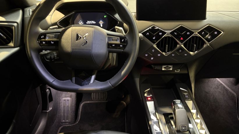 Aperçu du véhicule : PURETECH 155CH RIVOLI AUTOMATIQUE