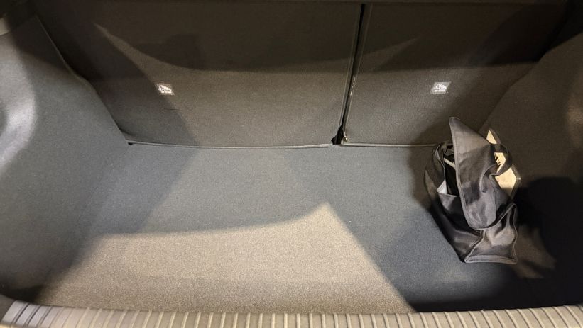 Aperçu du véhicule : PURETECH 155CH RIVOLI AUTOMATIQUE