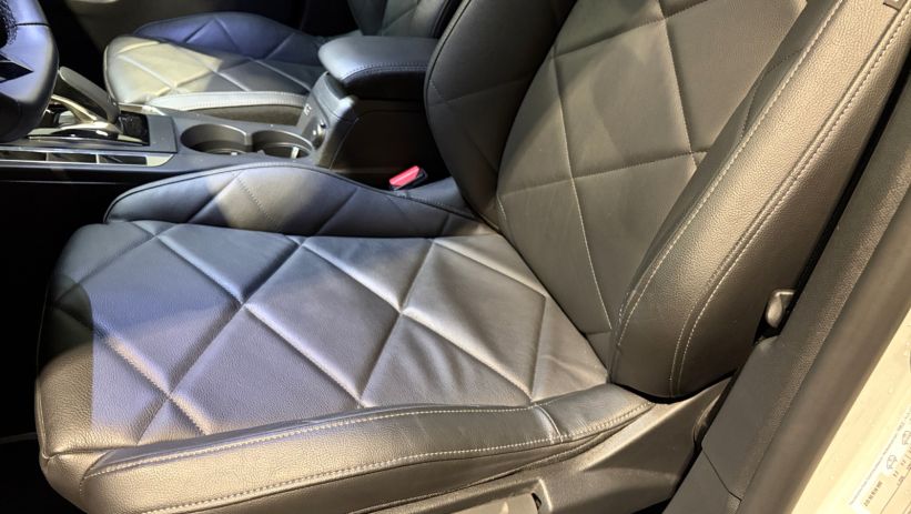 Aperçu du véhicule : PURETECH 155CH RIVOLI AUTOMATIQUE