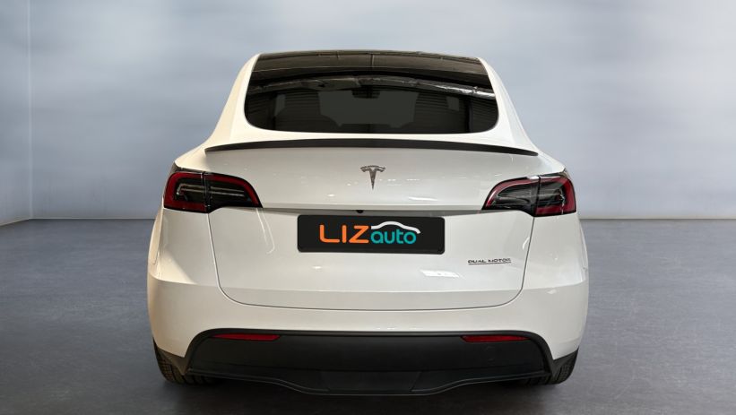 Aperçu du véhicule : PERFORMANCE AWD