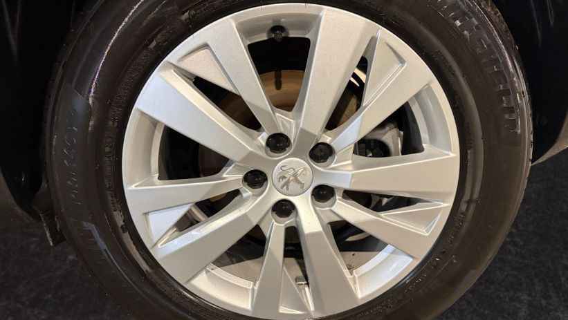 Aperçu du véhicule : 1.2 PURETECH 130CH S&S ACTIVE PACK