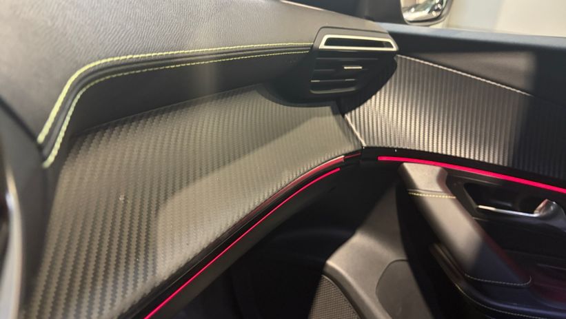 Aperçu du véhicule : 1.2 PURETECH 130CH S&S GT EAT8