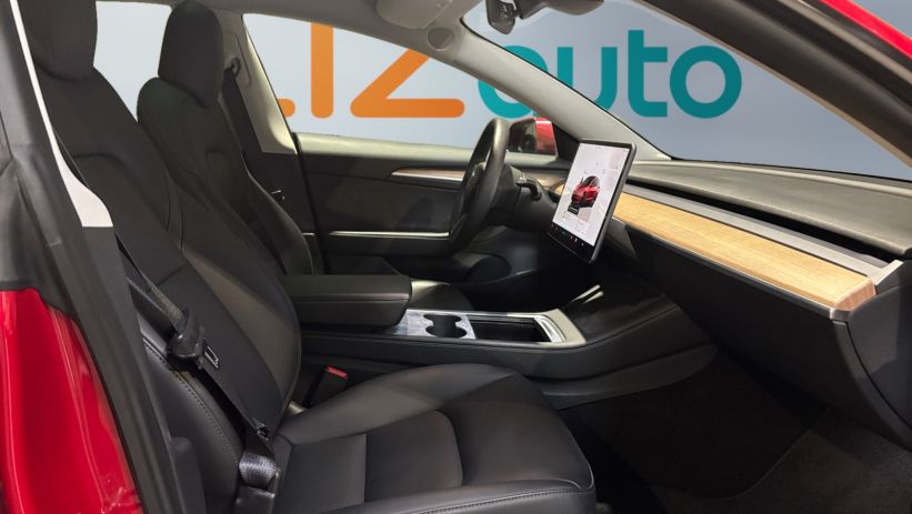 Aperçu du véhicule : PERFORMANCE PUP AWD UPGRADE MY22