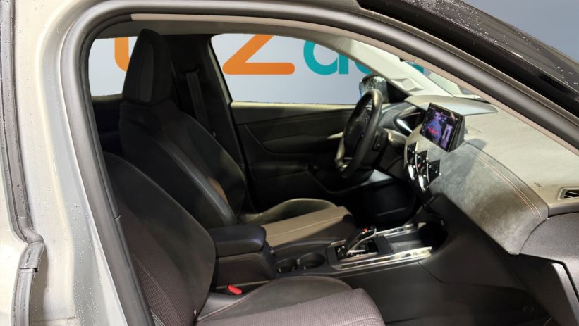 Aperçu du véhicule : 1.2 PURETECH 130CH PERFORMANCE LINE AUTOMATIQUE