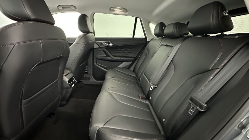 Aperçu du véhicule : 1.5T PHEV 272ch Luxury