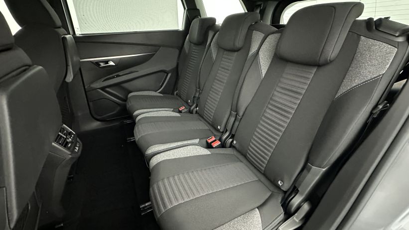 Aperçu du véhicule : III 1.2 PureTech 130ch Active Pack