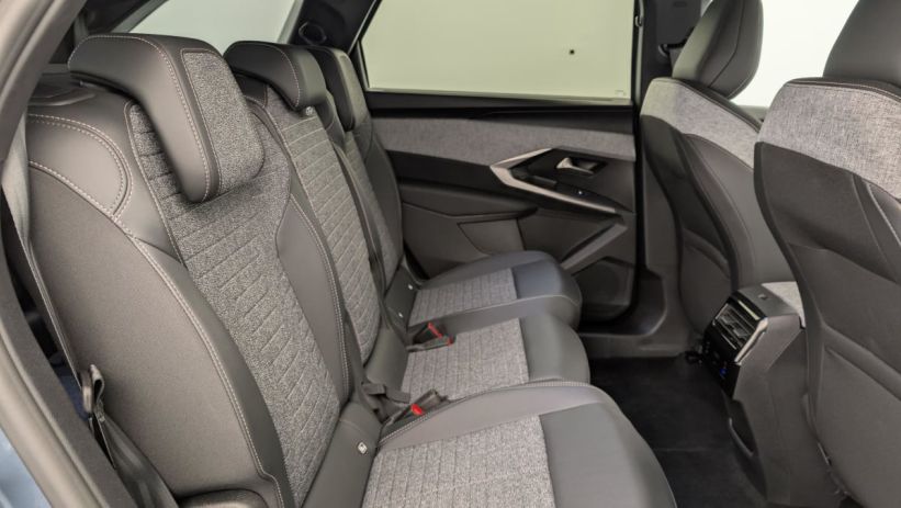 Aperçu du véhicule : HYBRID 145 CH E-DCS6 ALLURE