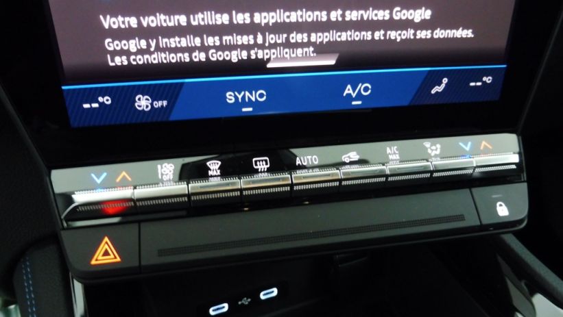 Aperçu du véhicule : 1.2 E-TECH FULL HYBRID 200CH ESPRIT ALPINE 7 PLACES - 25