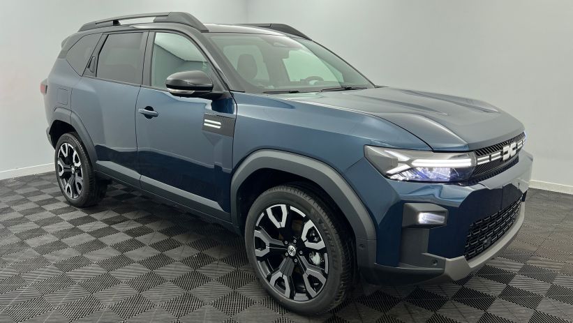 Aperçu du véhicule : Hybrid 155 Journey Bleu Indigo Toit Noir avec 2150€ d'équipements inclus