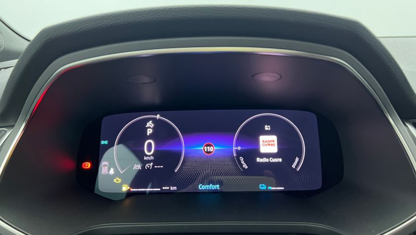 Aperçu du véhicule : E-Tech full hybrid 160 ch esprit Alpine Blanc Nacré avec 950€ d'équipements inclus