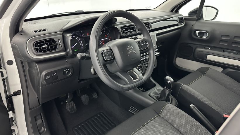 Aperçu du véhicule : III 1.2 PureTech 83ch Feel