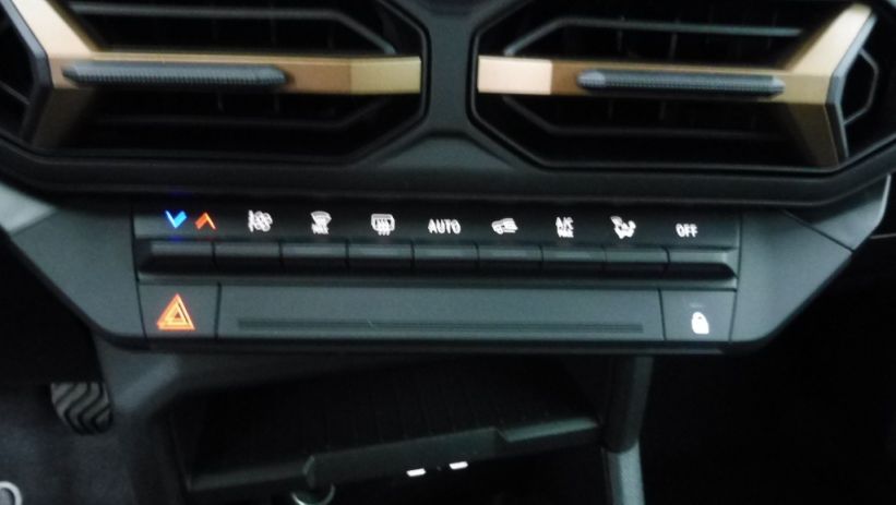 Aperçu du véhicule : 1.2 TCE MILD HYBRID 130CH EXTREME 4X4