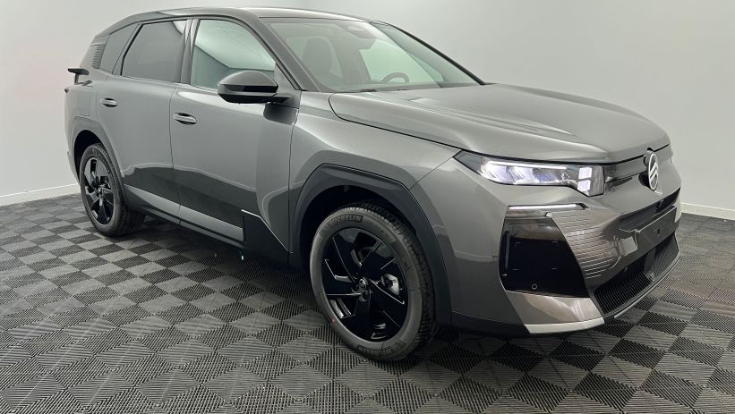 Aperçu du véhicule : Nouveau Hybrid 145 ch e-DCS6 Plus Gris Platinium - Toit Noir Perla Nera avec 2550€ d'équipements inclus