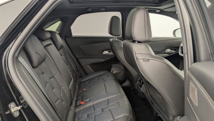 Aperçu du véhicule : Hybride Rechargeable E-Tense 225 EAT8 Opera