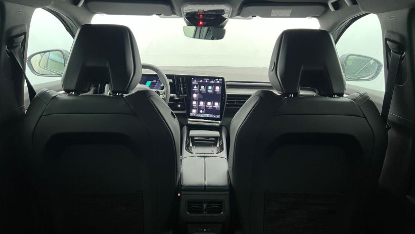 Aperçu du véhicule : E-Tech full hybrid 200 esprit Alpine Gris Schiste avec 2650€ d'équipements inclus