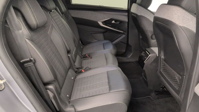 Aperçu du véhicule : HYBRID 145CH E-DCS6 GT