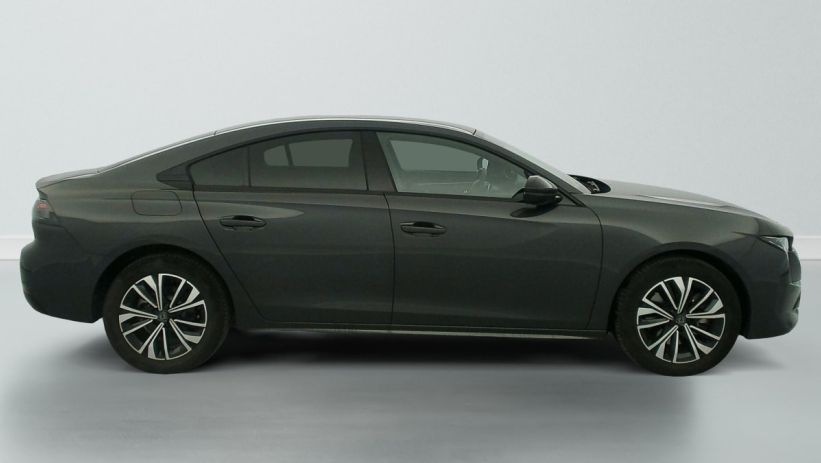 Aperçu du véhicule : Hybrid 225 e-EAT8 Allure