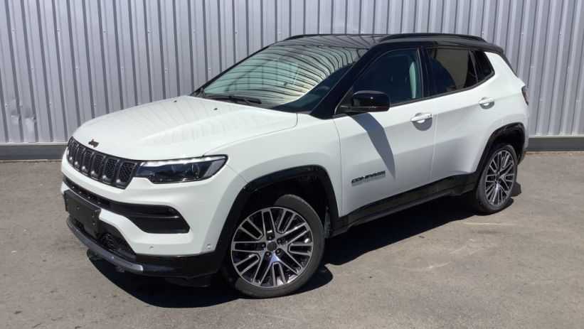 Aperçu du véhicule : COMPASS 1.5 Turbo T4 130 ch BVR7 e-Hybrid Summit