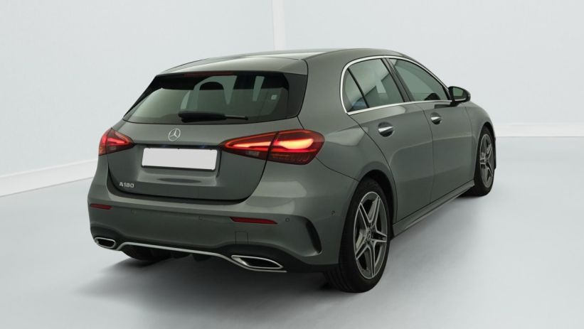 Aperçu du véhicule : 180 7G-DCT AMG LINE