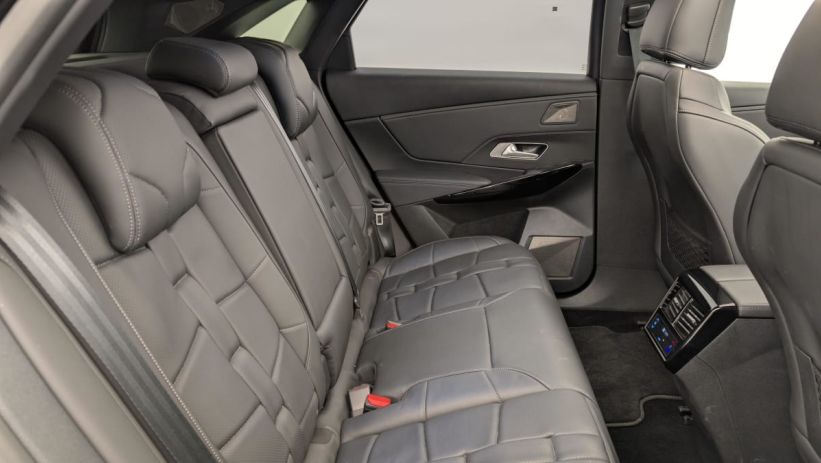 Aperçu du véhicule : Hybride Rechargeable E-Tense 225 EAT8 Opera