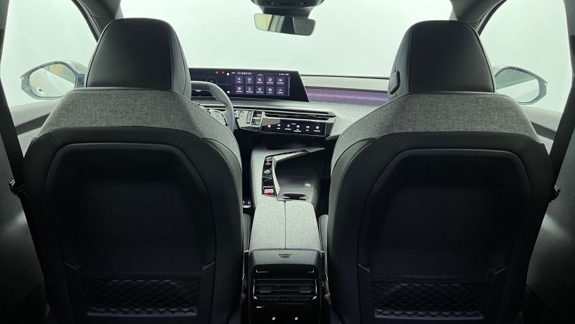 Aperçu du véhicule : Hybrid 145 e-DCS6 GT Exclusive Blanc Okénite avec 3650€ d'équipements inclus