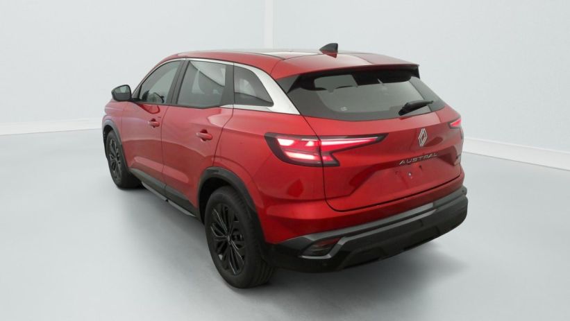 Aperçu du véhicule : FULL HYBRID E-TECH 200 CH EVOLUTION