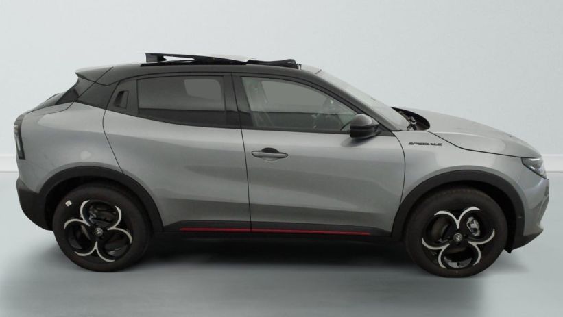 Aperçu du véhicule : 1.2 Ibrida 145 ch eDCT6 Speciale