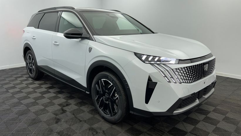 Aperçu du véhicule : Nouveau Hybrid 145 e-DCS6 GT Blanc Okénite avec 2470€ d'équipements inclus