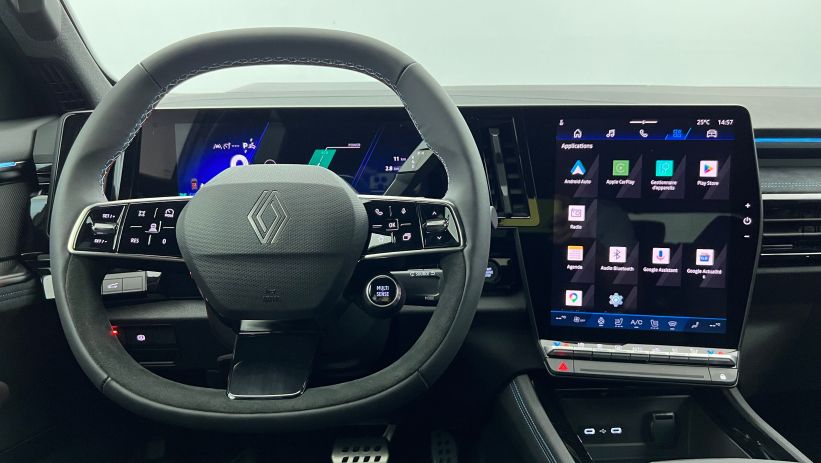 Aperçu du véhicule : full hybrid E-Tech 200 ch Esprit Alpine Gris Schiste - Toit Noir Etoilé avec 3450€ d'équipements inclus