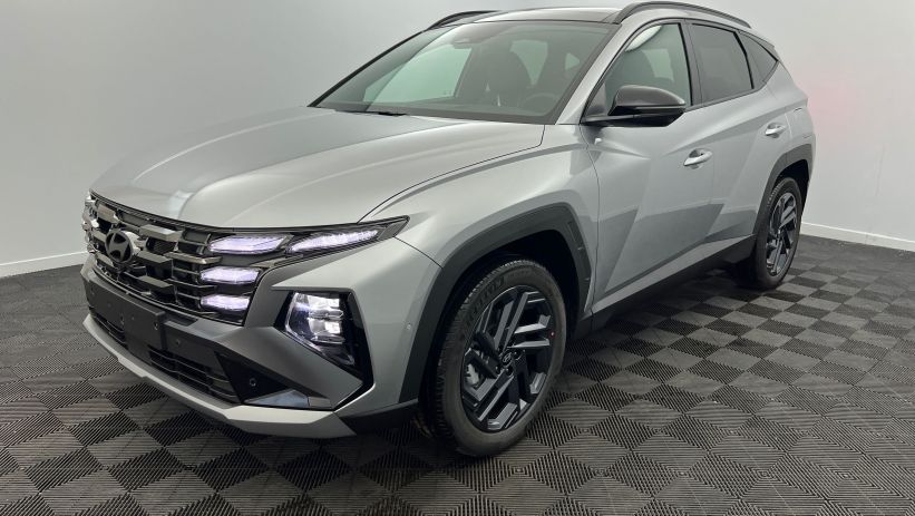 Aperçu du véhicule : 1.6 T-GDI 239 Hybrid BVA6 Executive Shimmering Silver avec 1160€ d'équipements inclus