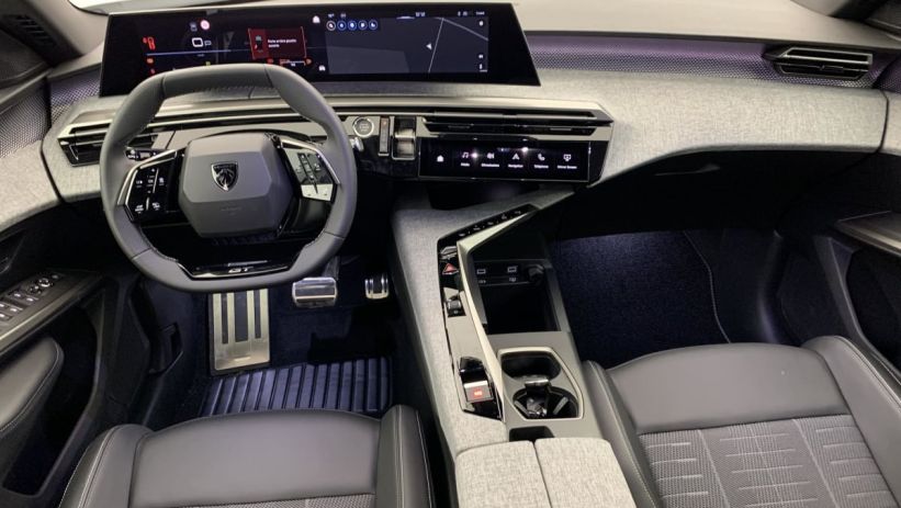 Aperçu du véhicule : Hybrid 145 e-DCS6 GT