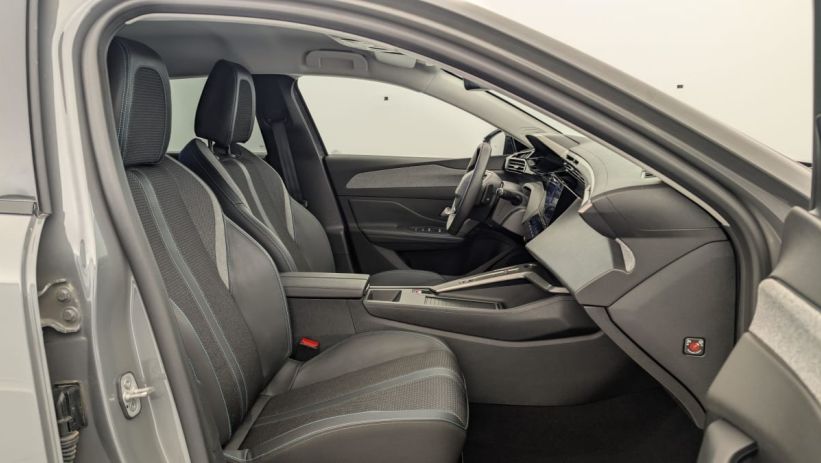 Aperçu du véhicule : Hybrid 145 e-DCS6 Allure