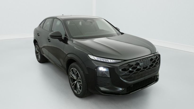 Aperçu du véhicule : E-HYBRID 272 CH S TRONIC 6 S LINE