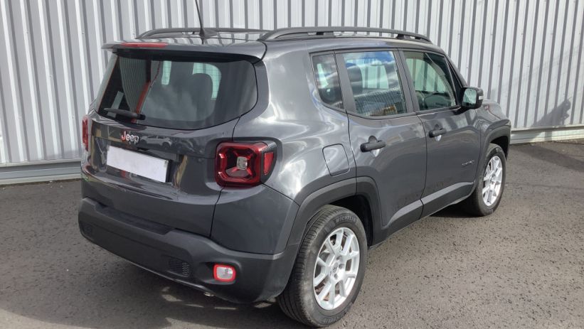 Aperçu du véhicule : RENEGADE 1.5 Turbo T4 130 ch BVR7 e-Hybrid Altitude