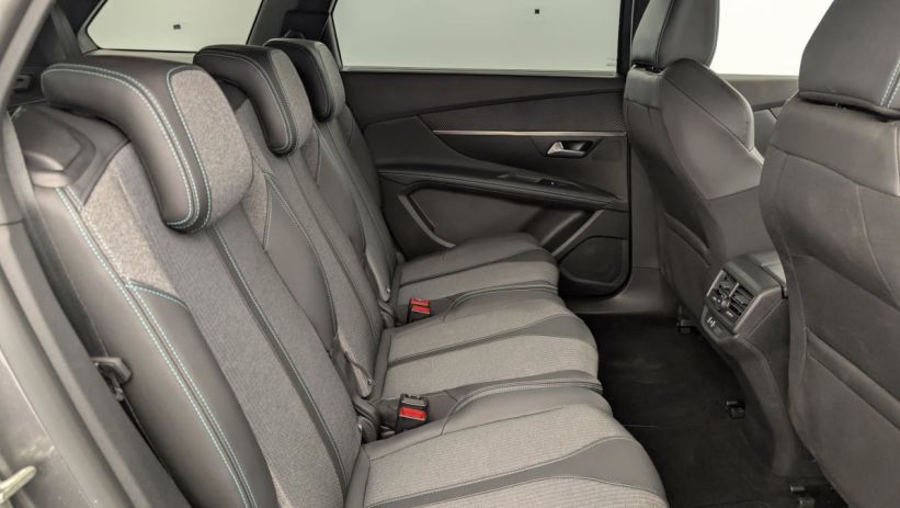 Aperçu du véhicule : Hybrid 136 e-DCS6 Allure Pack