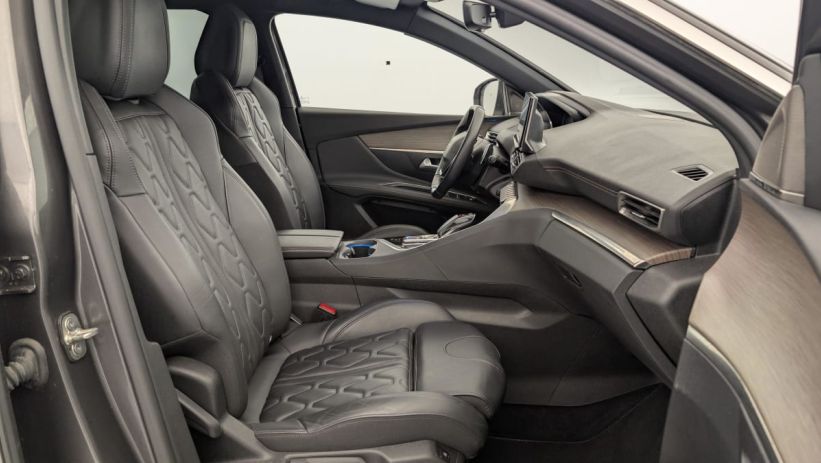 Aperçu du véhicule : Hybrid4 300 e-EAT8 GT Pack