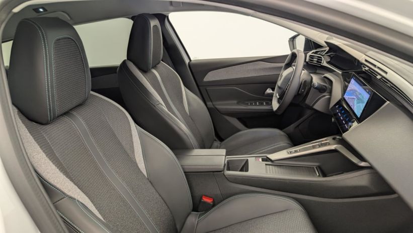 Aperçu du véhicule : Hybrid 145 e-DCS6 Allure