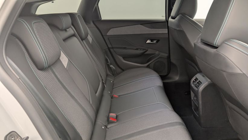 Aperçu du véhicule : PHEV 180 e-EAT8 Allure