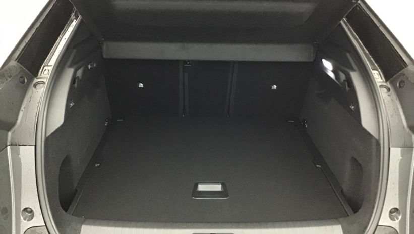 Aperçu du véhicule : 3008 Hybrid 145 e-DCS6 GT