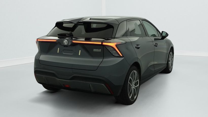 Aperçu du véhicule : 64KWH 204CH LUXURY