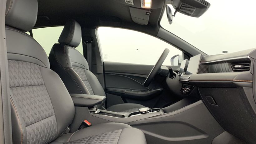 Aperçu du véhicule : 1.5 L Hybrid+ 195 ch Luxury